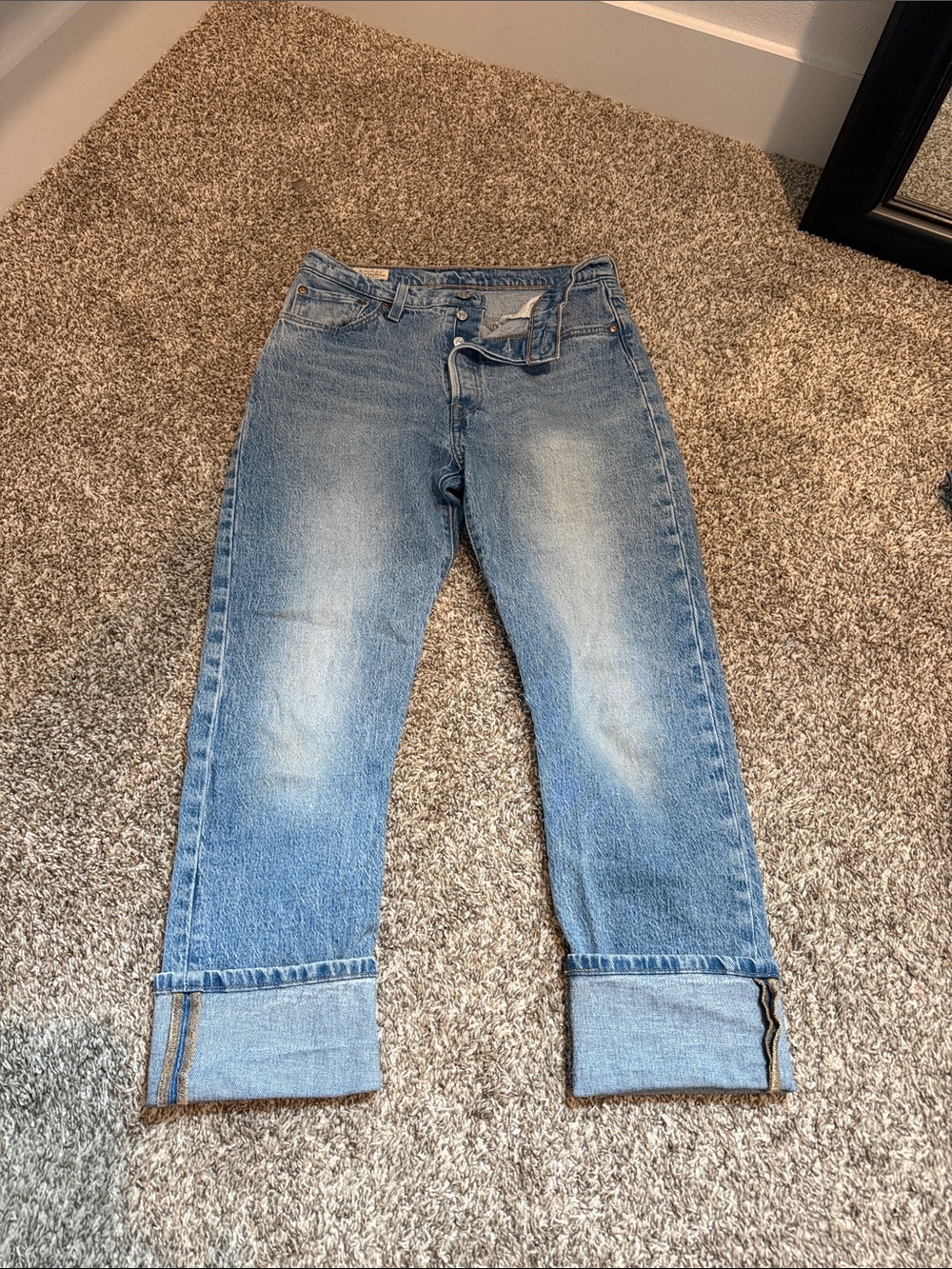 Levi's Wedgie Icon Fit Jeans size W29 L30 Tango Light Wash - Picture 2 of 8